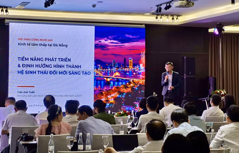Trung tâm Hỗ trợ Khởi nghiệp Đổi mới Sáng tạo Đà Nẵng (DISSC) phối hợp cùng các sở ngành tổ chức Hội thảo “Công nghệ UAV - Thúc đẩy phát triển kinh tế tầm thấp tại thành phố Đà Nẵng”.