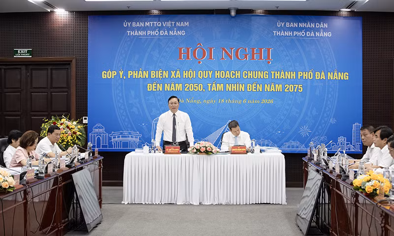 phan-bien-2.png