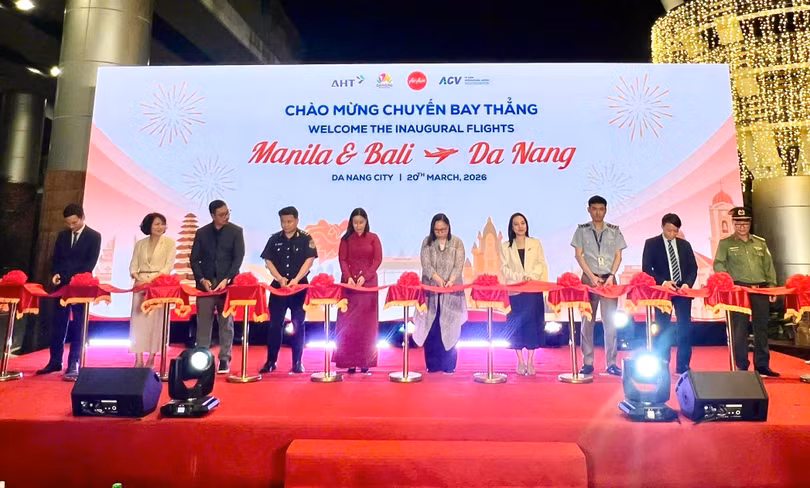 Lãnh đạo TP Đà Nẵng cắt băng khai trương đường bay thẳng Đà Nẵng - Manila và Bali