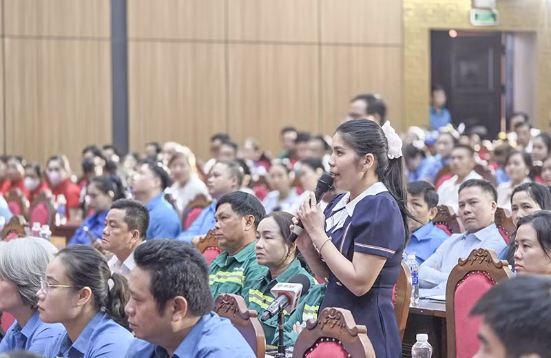 doi-thoai-cong-nhan-2.png