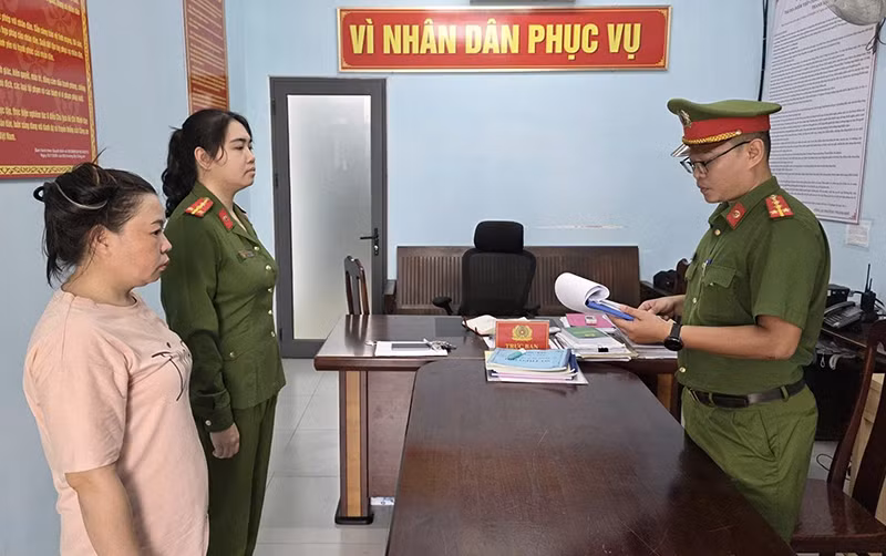 hanh-hung-1.png