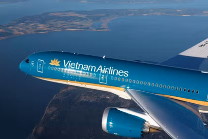 Cổ phiếu Vietnam Airlines khớp lệnh gần 2 triệu đơn vị trong ngày đầu được gỡ hạn chế