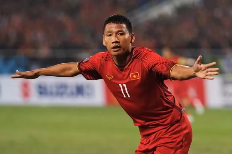 Tiền đạo 33 tuổi đã mang về bàn thắng quý giá cho Việt Nam (ảnh: Fox Sport) Tiền đạo 33 tuổi đã mang về bàn thắng quý giá cho Việt Nam (ảnh: Fox Sport)