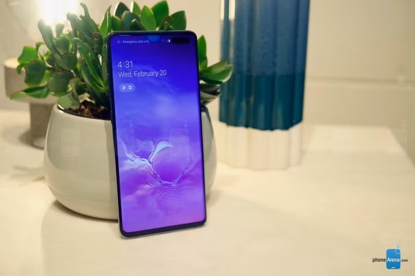 ảnh: Phone Arena ảnh: Phone Arena