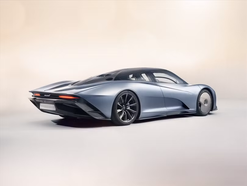 Xe có ngoại thất khá giống chiếc McLaren 570GT nhưng phần đuôi đã được cải tiến. Ảnh: Carscoops Xe có ngoại thất khá giống chiếc McLaren 570GT nhưng phần đuôi đã được cải tiến. Ảnh: Carscoops