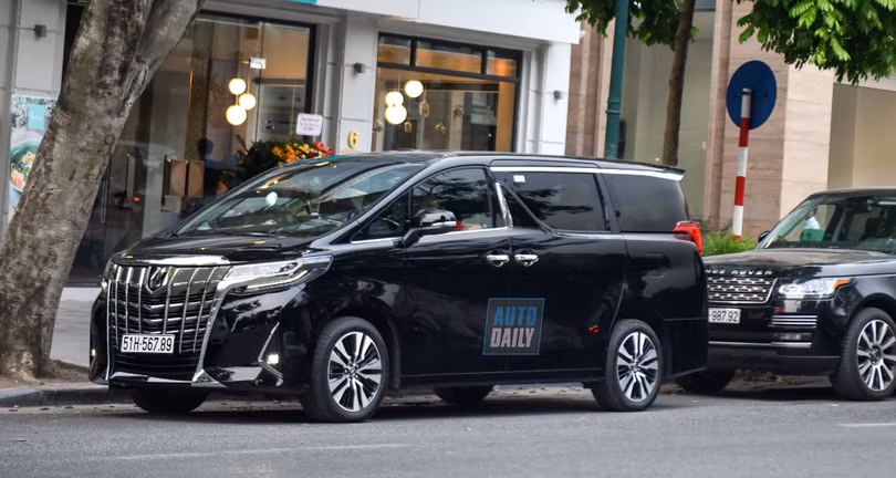Những chủ xe “số đỏ” nhất Việt Nam ảnh 4 Những chủ xe “số đỏ” nhất Việt Nam ảnh 4