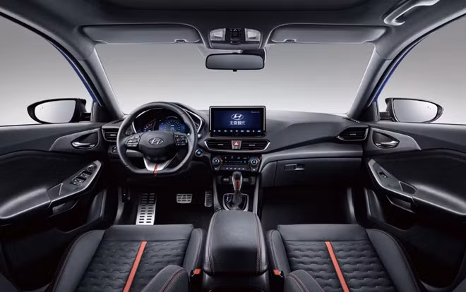 Elantra EV có thể đi được 490 km sau khi sạc đầy Elantra EV có thể đi được 490 km sau khi sạc đầy