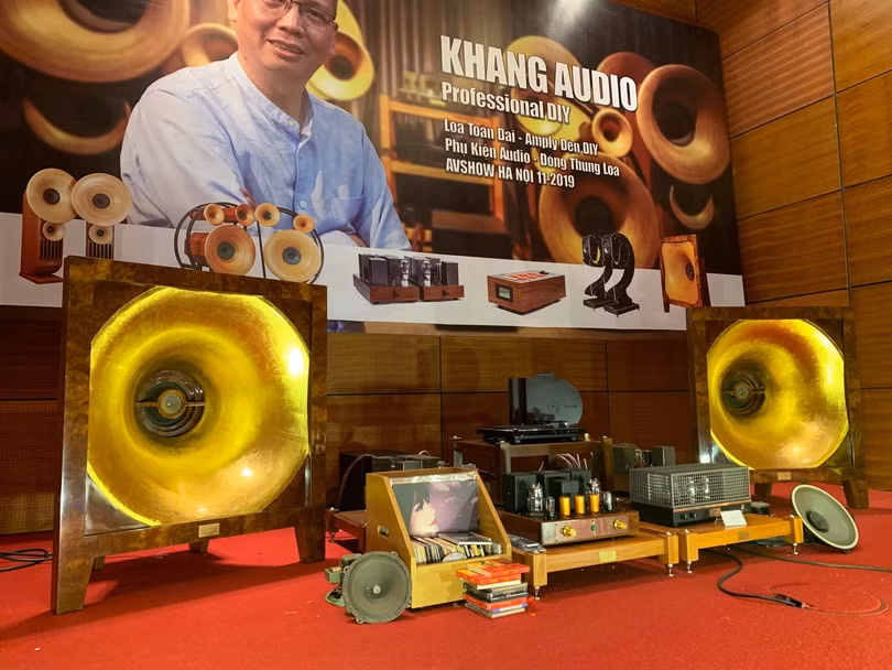 Hệ thống loa kèn tre dát vàng được trình diễn tại AV Show 2019 Hà Nội