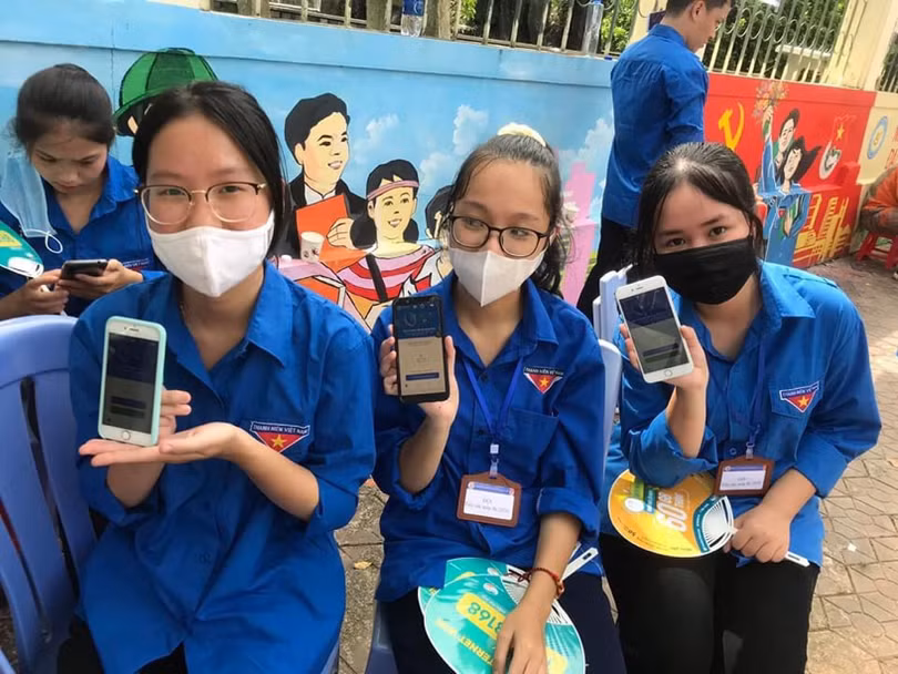 Đoàn trường THPT số 1 Lào Cai hưởng ứng cài đặt Bluezone Đoàn trường THPT số 1 Lào Cai hưởng ứng cài đặt Bluezone