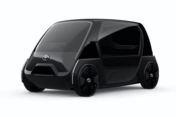 Phiên bản dành cho khách hàng doanh nghiệp có màu đen, với nội thất tùy chỉnh. Ảnh: Toyota