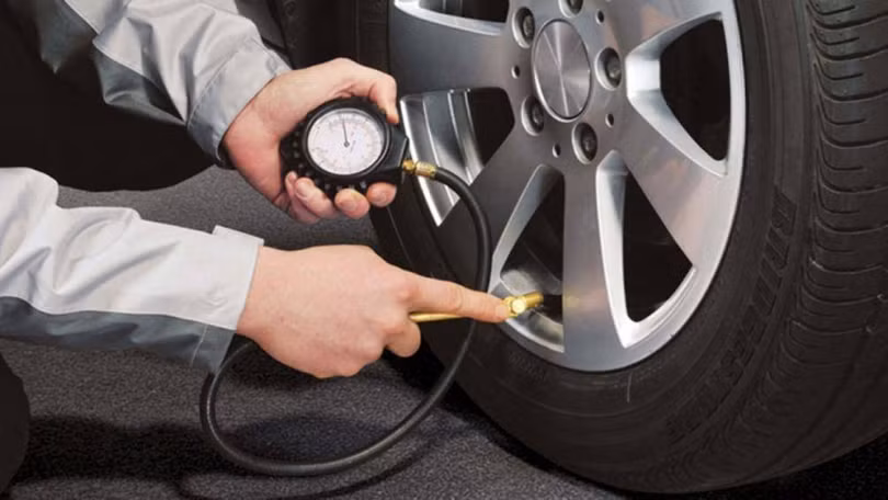 Có thể mua xe cũ nhưng nên thay ngay lốp mới Có thể mua xe cũ nhưng nên thay ngay lốp mới