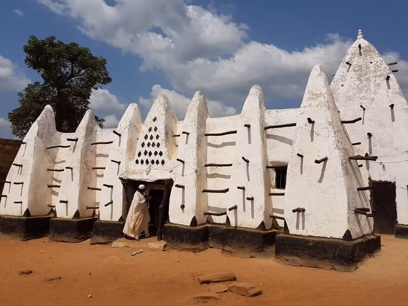 Nhà thờ Hồi giáo Larabanga (Ảnh: visitghana.com)