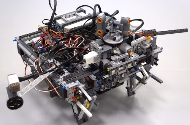 Cận cảnh robot Forrester (Ảnh ITMO) Cận cảnh robot Forrester (Ảnh ITMO)