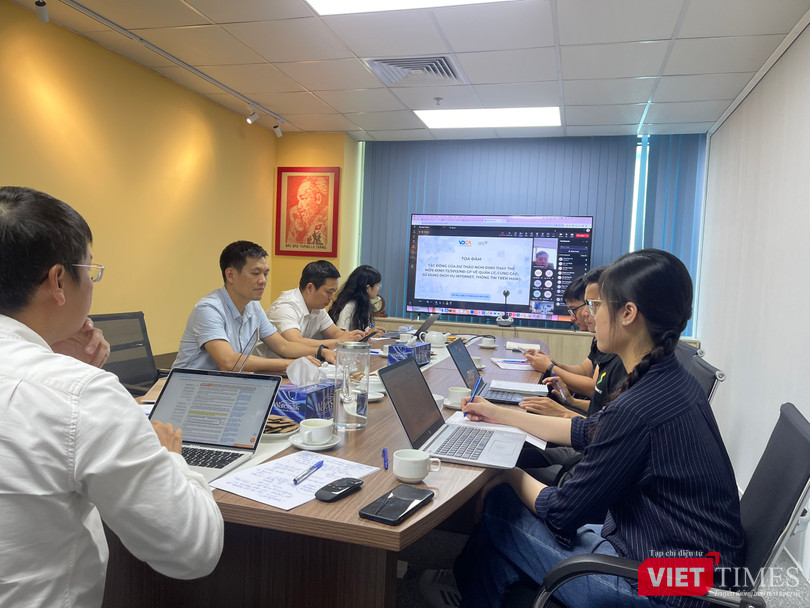 vt_gop y du thao Internet.jpg