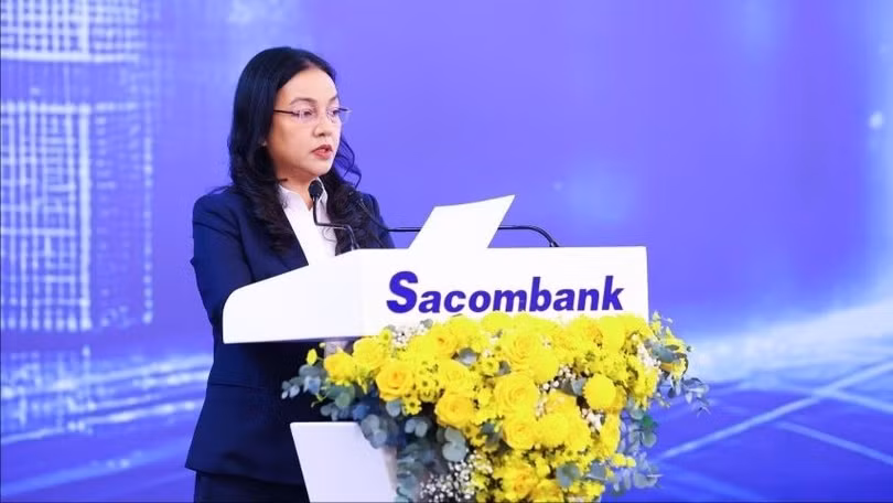 Bà Nguyễn Đức Thạch Diễm tại đại hội đồng cổ đông năm 2025. Ảnh: Sacombank