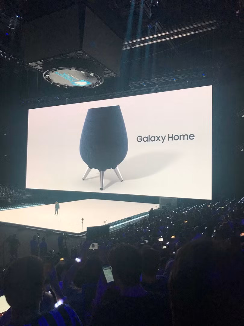 Samsung đã công bố dòng loa thông minh đầu tiên của họ, Galaxy Home. Dòng loa này sẽ hỗ trợ trợ lý ảo thông minh Bixby (Ảnh Twitter)