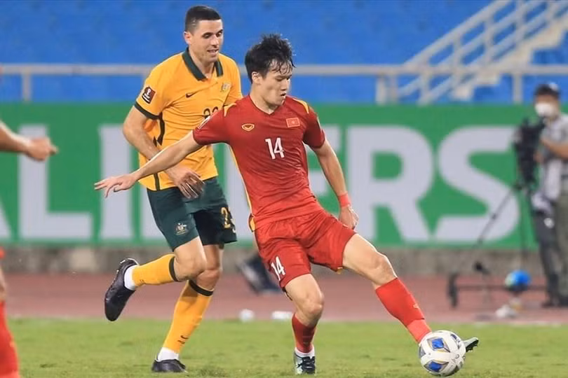 Hoàng Đức là cầu thủ thi đấu khá tốt trong trận đấu với Australia (ảnh VFF)
