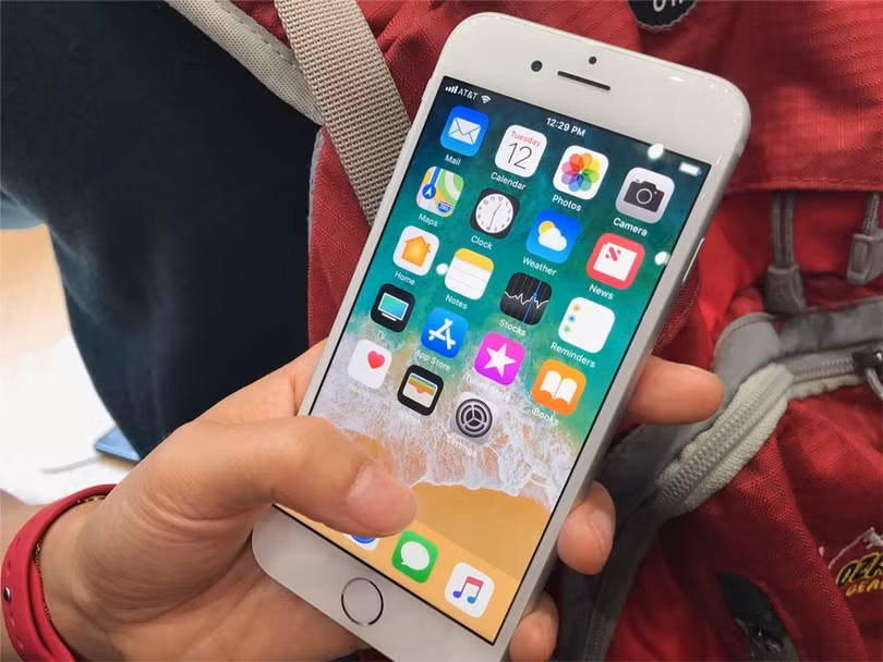 iPhone có thể bị lỗi loạn cảm ứng do dùng sạc kém chất lượng