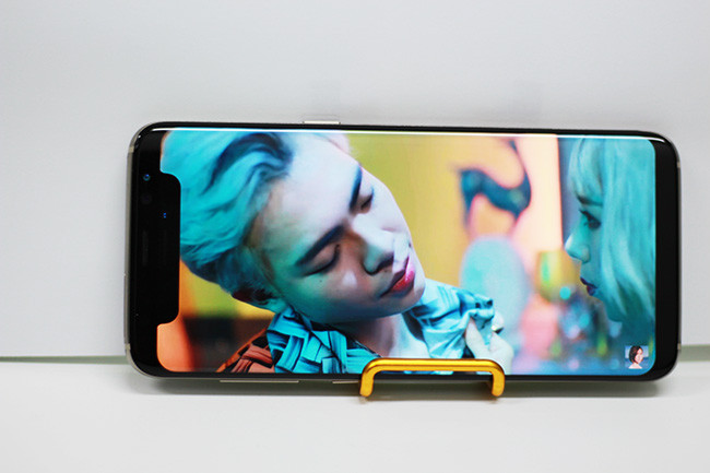 Trải nghiệm cái mấu trên iPhone X: quá kinh dị! ảnh 10