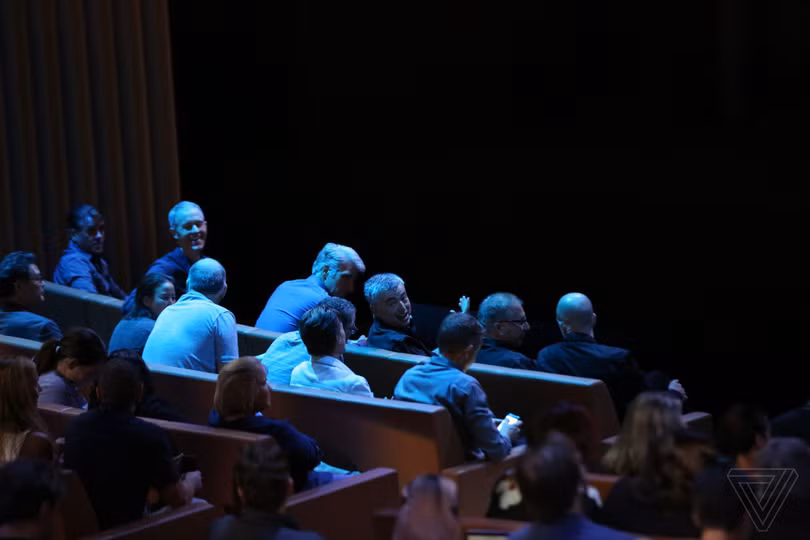 iPhone X giá từ 999 USD, lên kệ vào 3/11 ảnh 91