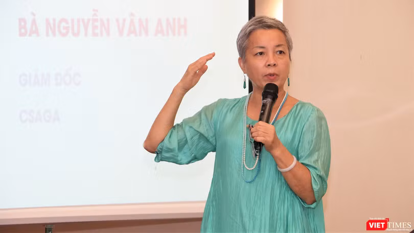 Bà Nguyễn Vân Anh, Giám đốc CSAGA chia sẻ kinh nghiệm tại Hội thảo (ảnh: Đăng Khoa)