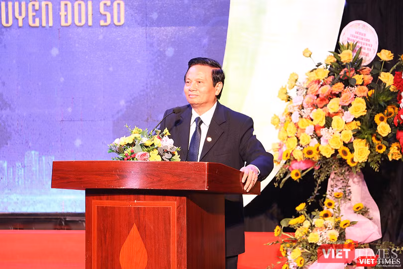 TS Lê Doãn Hợp - Viện trưởng sáng lập Viện Ứng dụng công nghệ và Chuyển đổi số - chia sẻ tại sự kiện