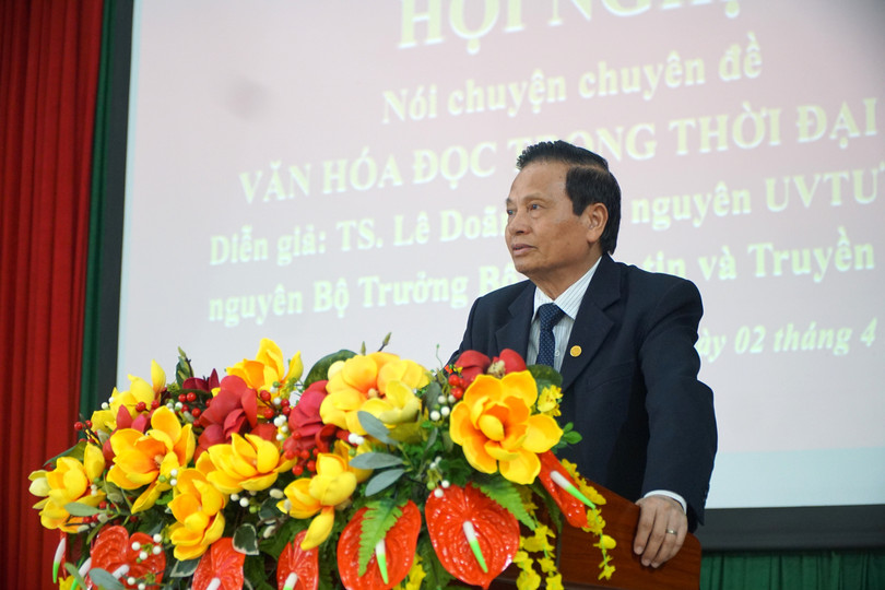 Ông Lê Doãn Hợp chia sẻ về văn hóa đọc sách