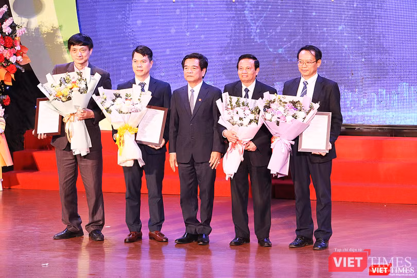 Ban lãnh đạo Viện gồm ông Lê Doãn Hợp - Viện trưởng; ông Lê Đức Hiệp - Phó Viện trưởng; ông Nguyễn Việt Cường - Phó Viện trưởng; ông Phạm Xuân Hải - Phó Viện trưởng.