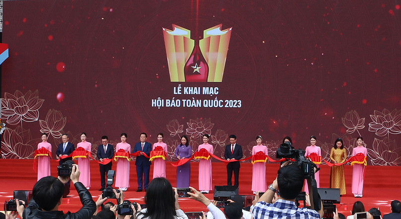 Lãnh đạo Đảng và Nhà nước cắt băng khai mạc Hội báo toàn quốc 2023 