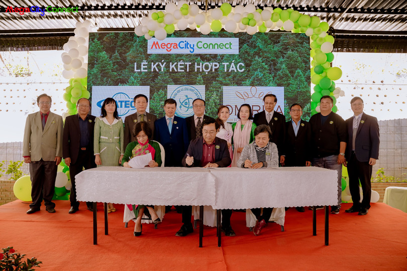 Nhiều phiên ký kết hợp tác được ký kết tại sự kiện Caravan Love – Innovation này Nhiều phiên ký kết hợp tác được ký kết tại sự kiện Caravan Love – Innovation này