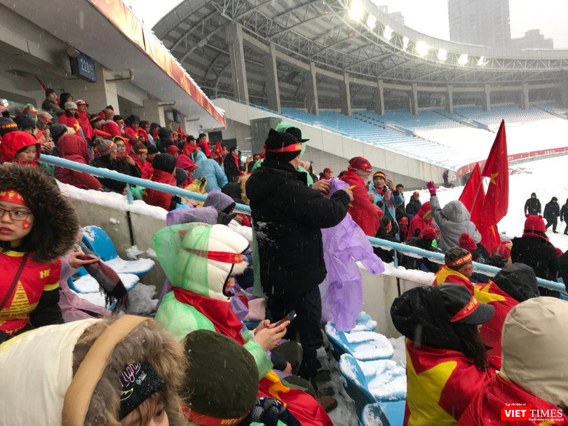 Không khí trận bóng lịch sử của U23 Việt Nam: Chút tiếc nuối phút cuối ảnh 33