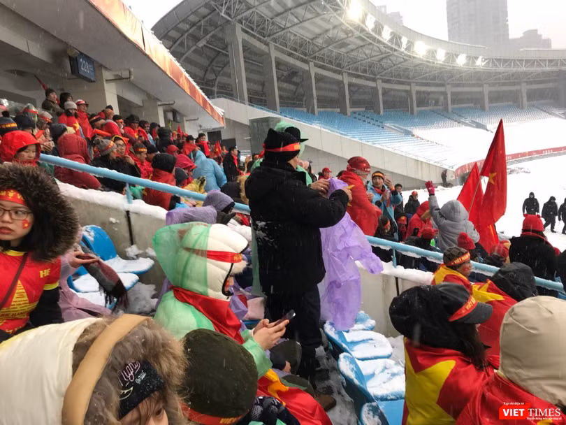 Không khí trận bóng lịch sử của U23 Việt Nam: Chút tiếc nuối phút cuối ảnh 33