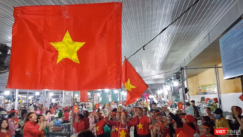 Không khí trận bóng lịch sử của U23 Việt Nam: Chút tiếc nuối phút cuối ảnh 8