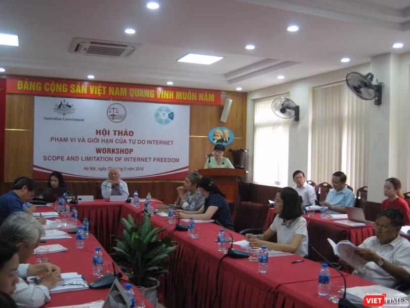 PGS TS Nguyễn Thị Quế Anh - Chủ nhiệm Khoa Luật ĐHQG Hà Nội phát biểu khai mạc hội thảo