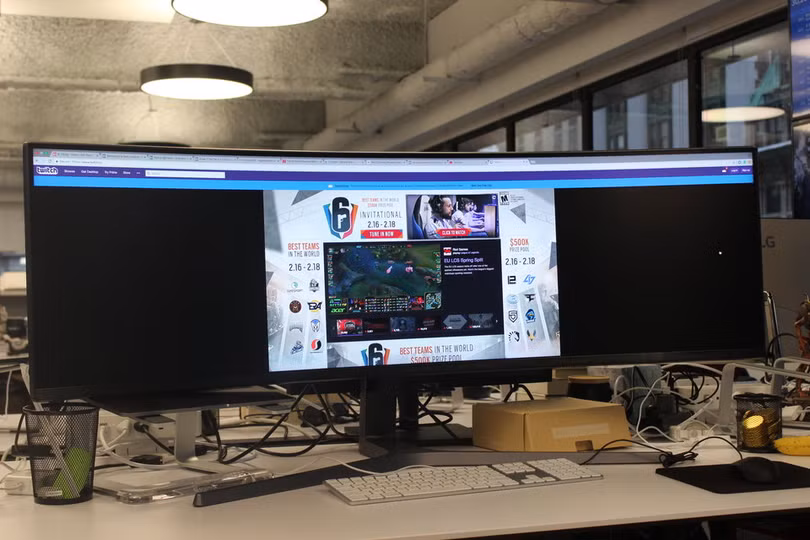 Website, YouTube và các ứng dụng sẽ hiển thị như thế nào trên màn hình siêu rộng này? ảnh 27