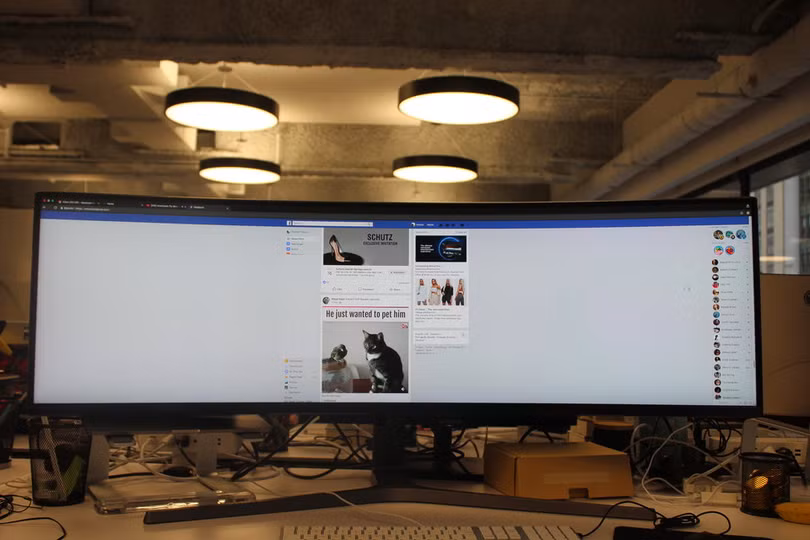 Website, YouTube và các ứng dụng sẽ hiển thị như thế nào trên màn hình siêu rộng này? ảnh 7