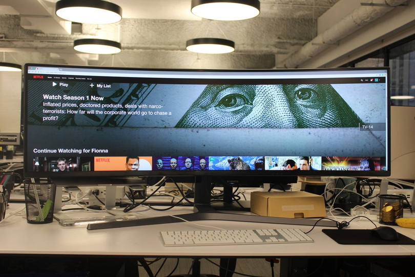 Website, YouTube và các ứng dụng sẽ hiển thị như thế nào trên màn hình siêu rộng này? ảnh 1