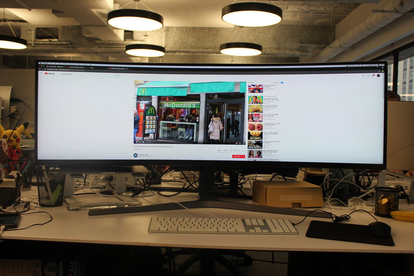 Website, YouTube và các ứng dụng sẽ hiển thị như thế nào trên màn hình siêu rộng này? ảnh 3