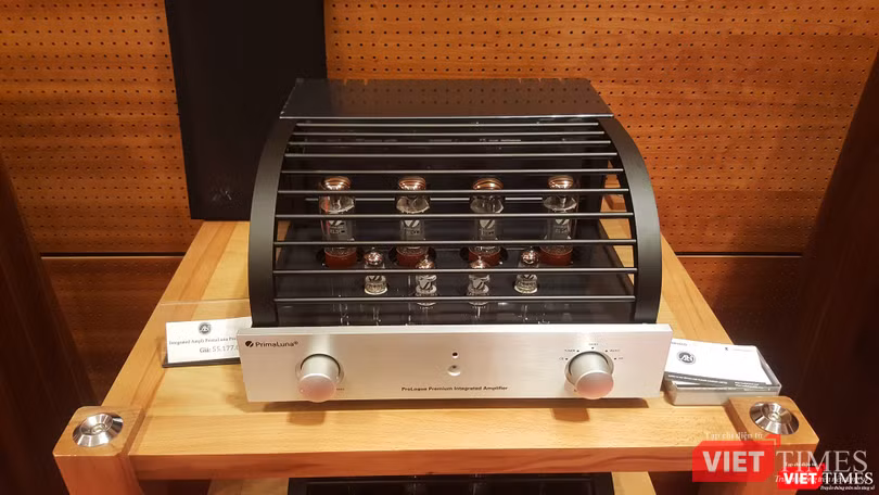 Chiêm ngưỡng những cặp loa tiền tỷ tại Triển lãm nghe nhìn Việt Nam 2017 ảnh 2