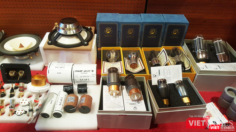 Chiêm ngưỡng những cặp loa tiền tỷ tại Triển lãm nghe nhìn Việt Nam 2017 ảnh 16