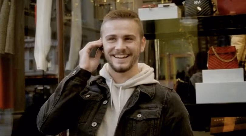 Chiếc điện thoại nhỏ nhất thế giới nhỏ cỡ nào ảnh 9