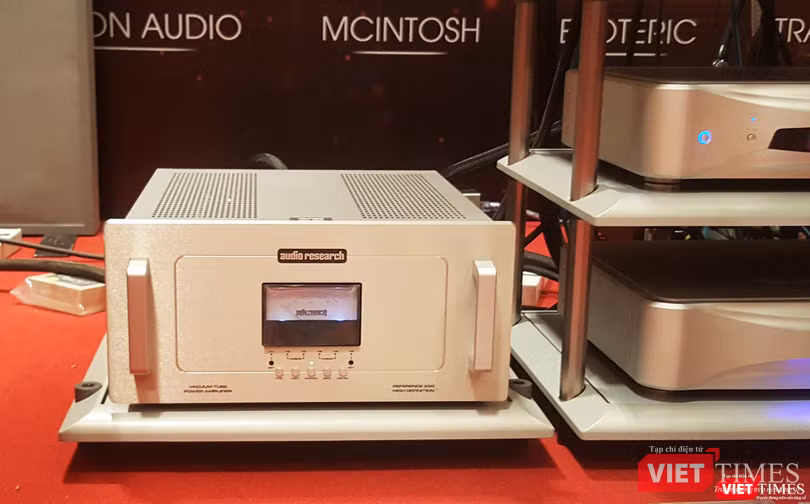 Chiêm ngưỡng những cặp loa tiền tỷ tại Triển lãm nghe nhìn Việt Nam 2017 ảnh 13