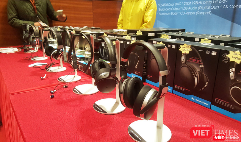 Chiêm ngưỡng những cặp loa tiền tỷ tại Triển lãm nghe nhìn Việt Nam 2017 ảnh 19
