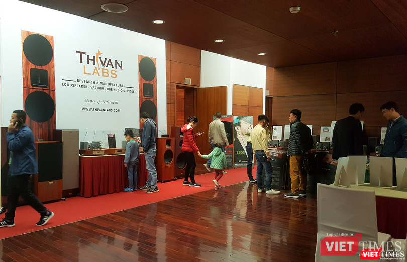 Chiêm ngưỡng những cặp loa tiền tỷ tại Triển lãm nghe nhìn Việt Nam 2017 ảnh 8