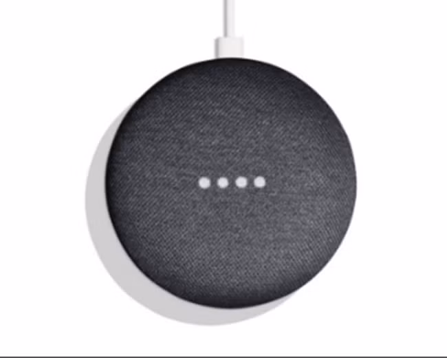 Google Pixel 2 XL lộ ảnh cùng loa thông minh Home Mini ảnh 1
