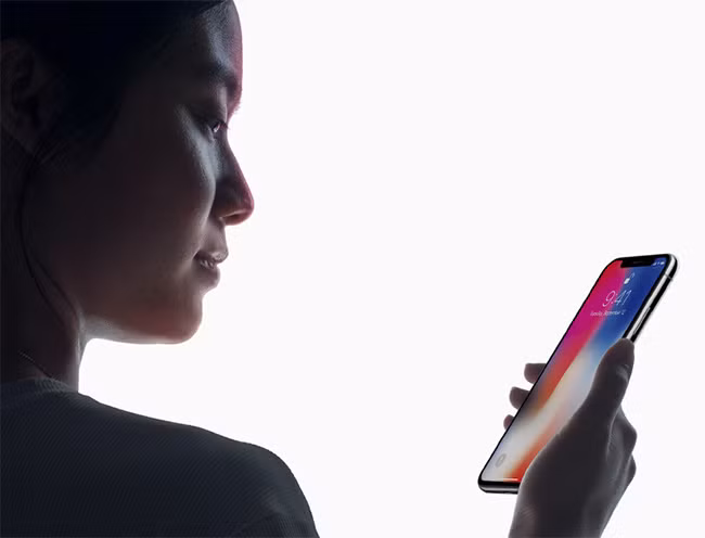 Camera TrueDepth là công nghệ nổi bật trên iPhone X (ảnh: KCBI)