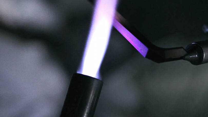 Chiêm ngưỡng bộ ốp viền có giá đắt hơn cả iPhone X ảnh 5