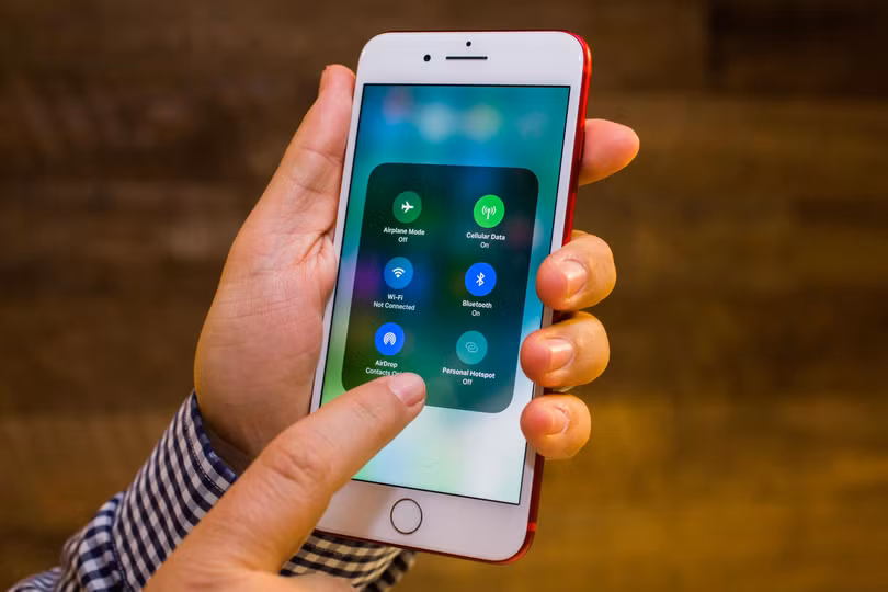 iOS 11 hiện được cài đặt trên rất nhiều thiết bị của Apple (ảnh: CNET)