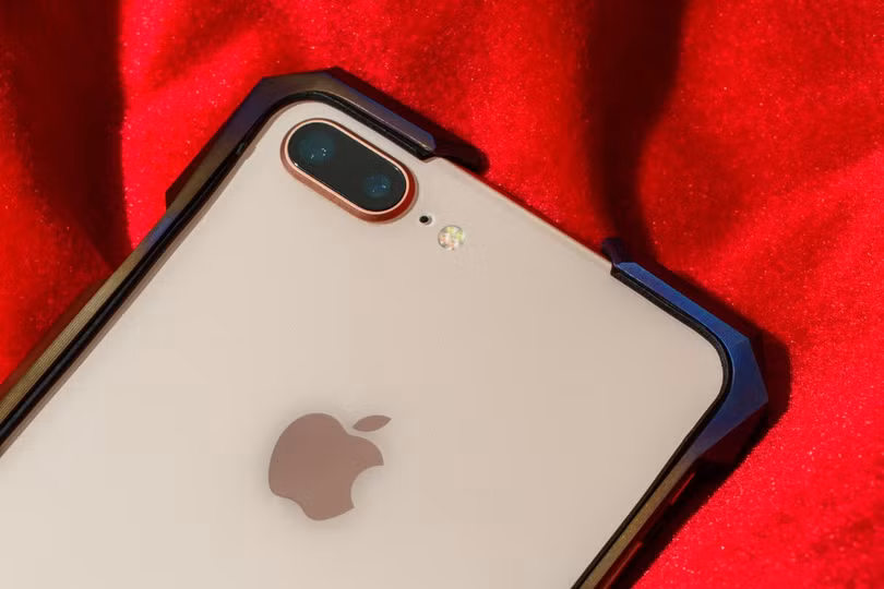 Chiêm ngưỡng bộ ốp viền có giá đắt hơn cả iPhone X ảnh 10
