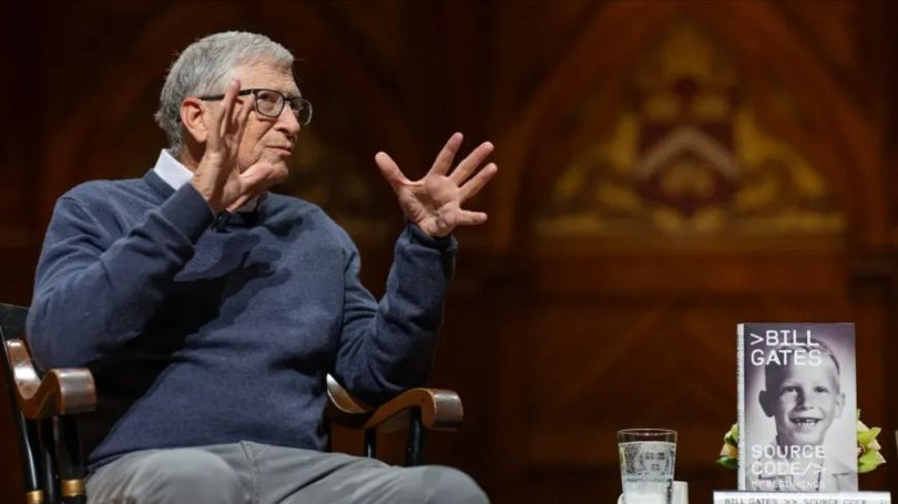 Tỷ phú Bill Gates trong một buổi diễn thuyết tại Đại học Harvard. Ảnh: Harvard University 